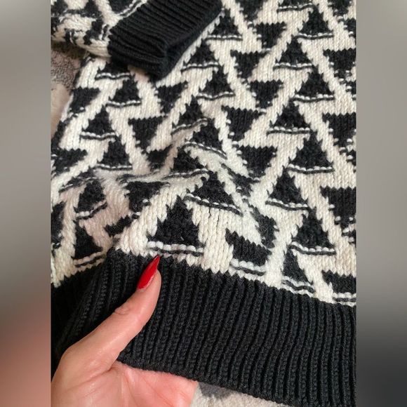 DKNY Knit Sweater Triangle Print Black/White Women’s XXL - Picture 6 of 9